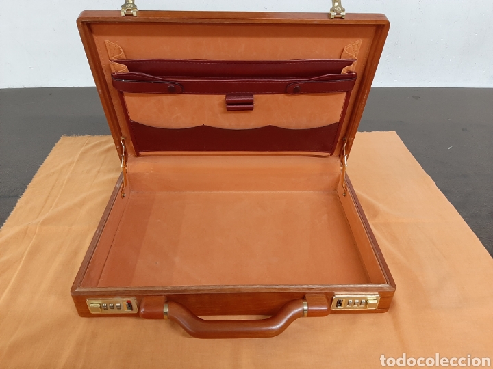 Vintage: Malet&iacute;n de madera tapizado - Foto 1
