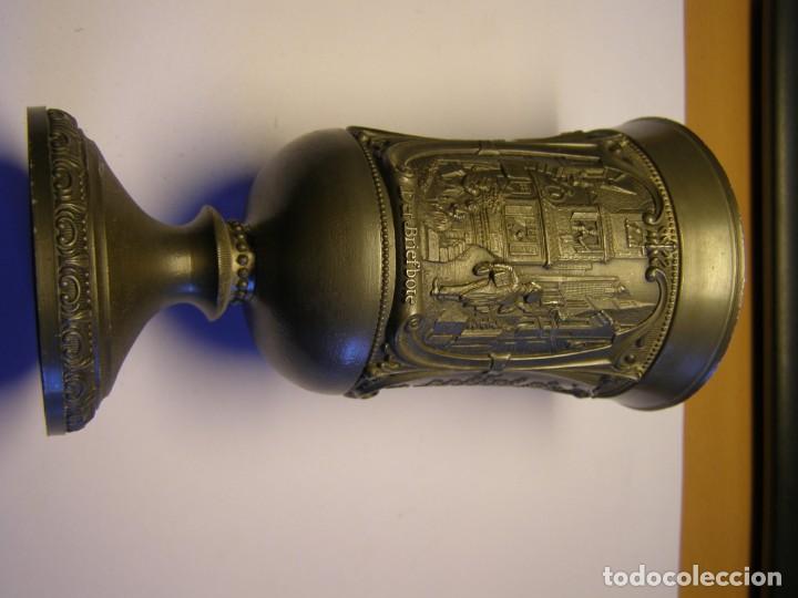 Vintage: Antigua copa de esta&ntilde;o conmemorativa del poeta Carl Spitzweg