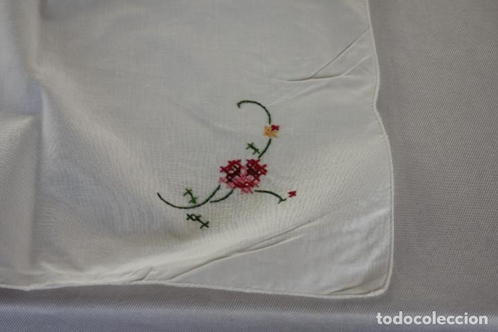 Vintage: SET MANTEL Y CUATRO SERVILLETAS - Foto 4