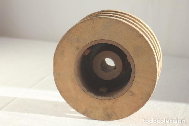 Vintage: EJE MADERA TRES POLEAS - Foto 2
