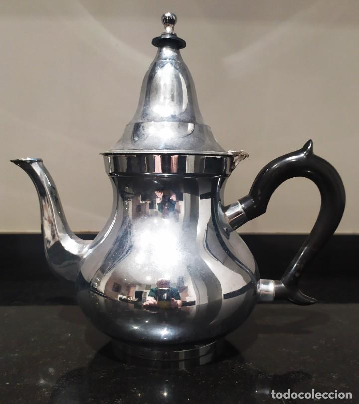 Vintage: CAFETERA ANTIGUA DE METAL - Foto 1