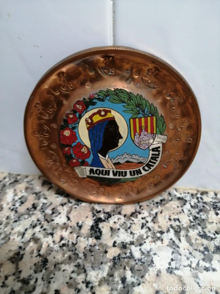 Vintage: PLATO DERORATIVO. VIRGEN DE MONTSERRAT. AQUI VIU UN CATALA