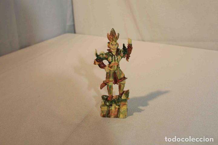 Vintage: FIGURA RESINA CEREMONIAL