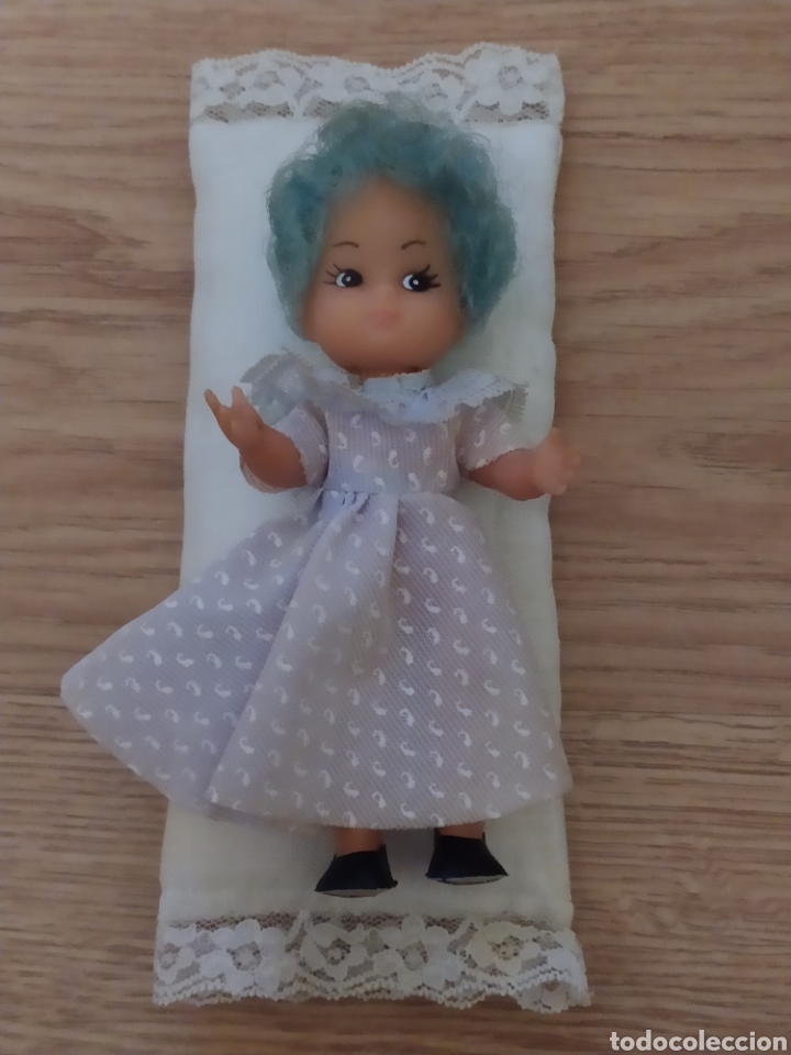 Vintage: Mu&ntilde;eca peque&ntilde;a