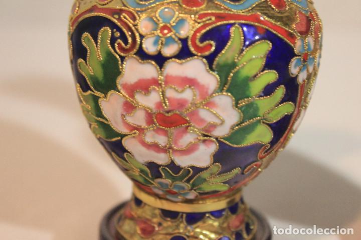 Vintage: PAR JARRONES CLOISONNE PEANA DE MADERA - Foto 7