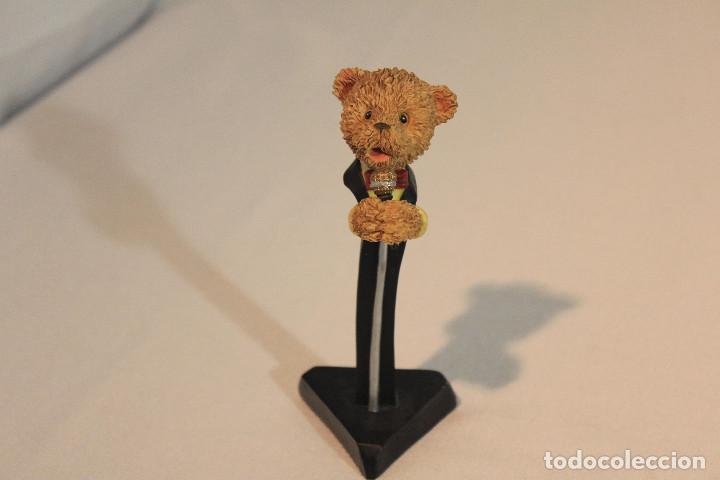 Vintage: FIGURA RESINA OSO CANTANTE