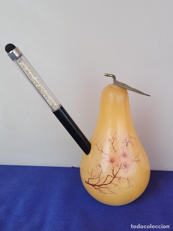 Vintage: Pera amarilla oto&ntilde;al de alabastro italiano con bol&iacute;grafo