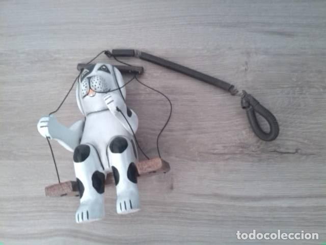 Vintage: Juguete m&oacute;vil Perro de madera para colgar en ventana o techo, Medida: 15 cm