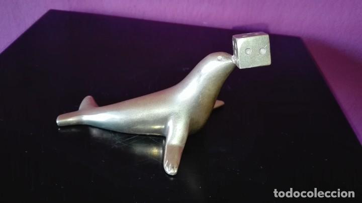 Vintage: FOCA EN BRONCE - Foto 1