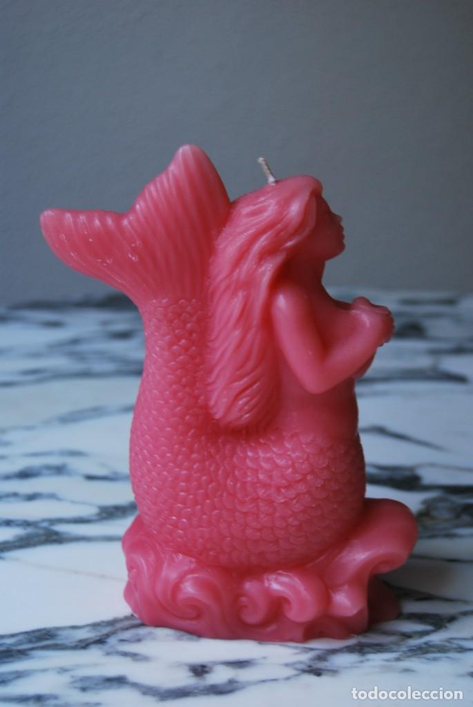 VELA EN FORMA DE SIRENA - MASCAR&Oacute;N DE PROA