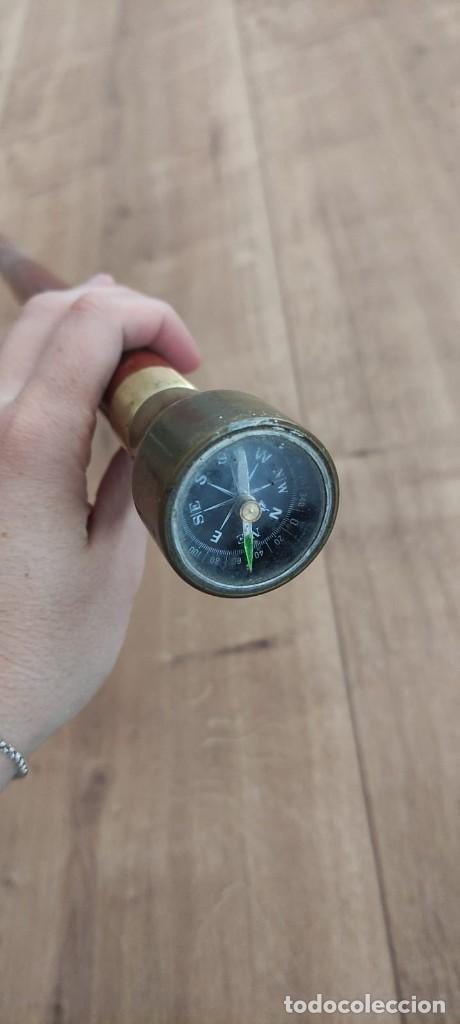Vintage: BAST&Oacute;N DE MADERA CON BR&Uacute;JULA EN LA EMPU&Ntilde;ADURA - Foto 4