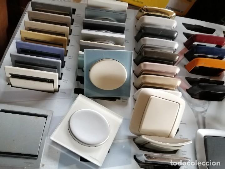 Vintage: Antiguo Muestrario de interruptores Simon - Foto 5