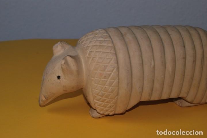 Vintage: FIGURA DE MADERA DE BALSA - ARMADILLO - 50 CM - Foto 2