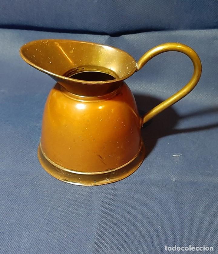 Vintage: Antigua jarra de bronce - Foto 1