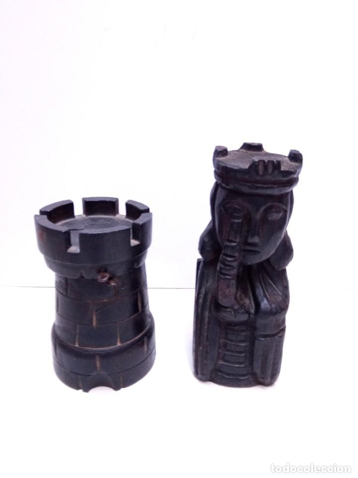 Vintage: TORRE Y REINA DE MADERA