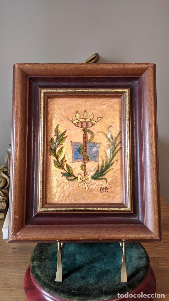 Vintage: EMBLEMA ESCUDO MEDICO ESMALTADO - Foto 3