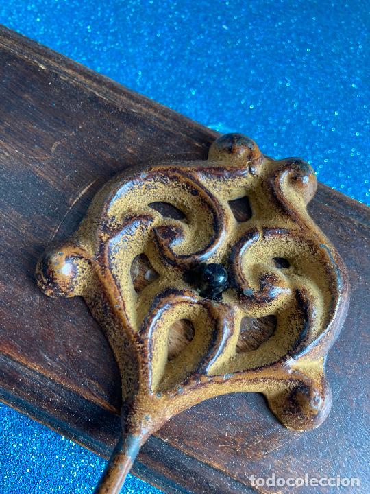 Vintage: PERCHERO EN MADERA , METAL Y CER&Aacute;MICA - Foto 3