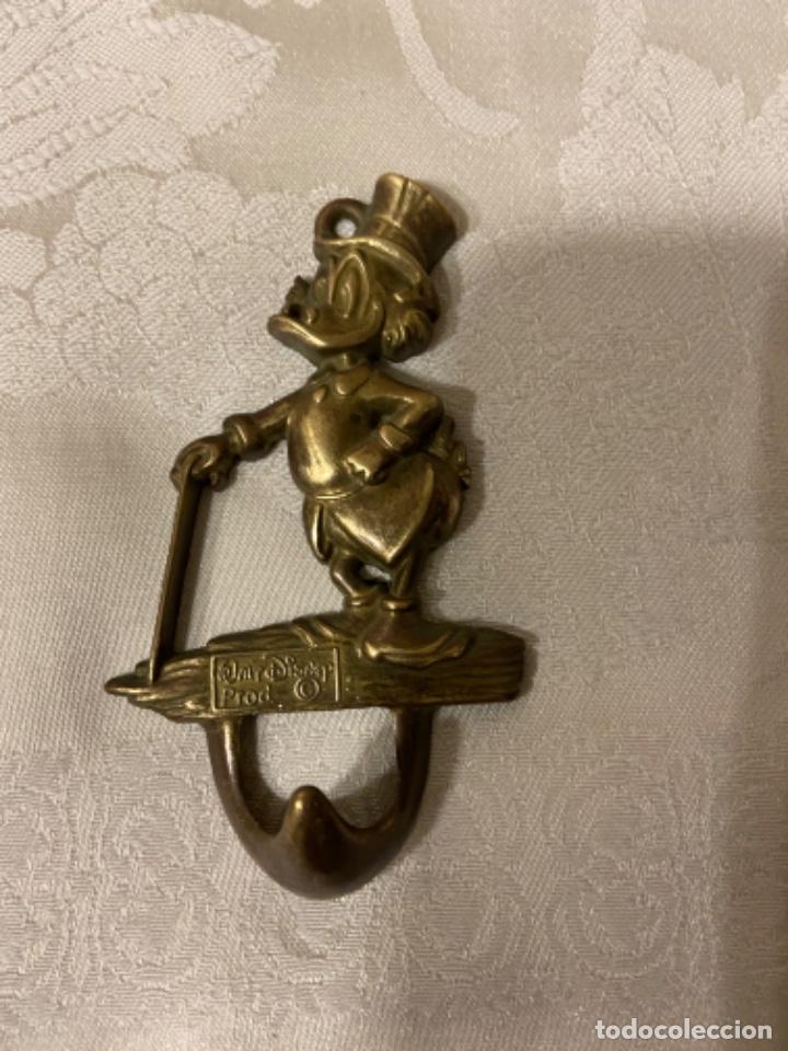Vintage: C-46. Percha bronce Tio Gilito. Donald. Disney MBFL.