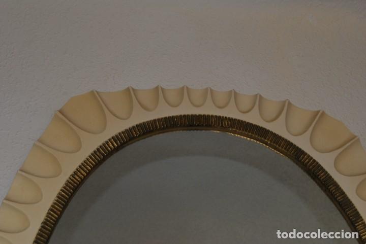 Vintage: ESPEJO DE PARED - PL&Aacute;STICO - A&Ntilde;OS 50 - Foto 6