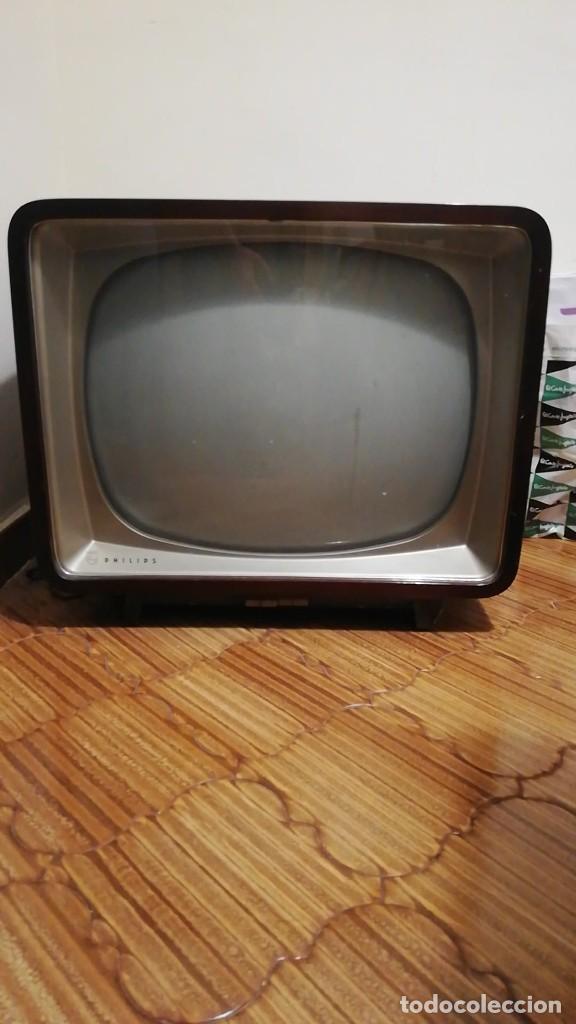 Vintage: TV PHILIPS DE MADERA Y VALVULAS - Foto 1