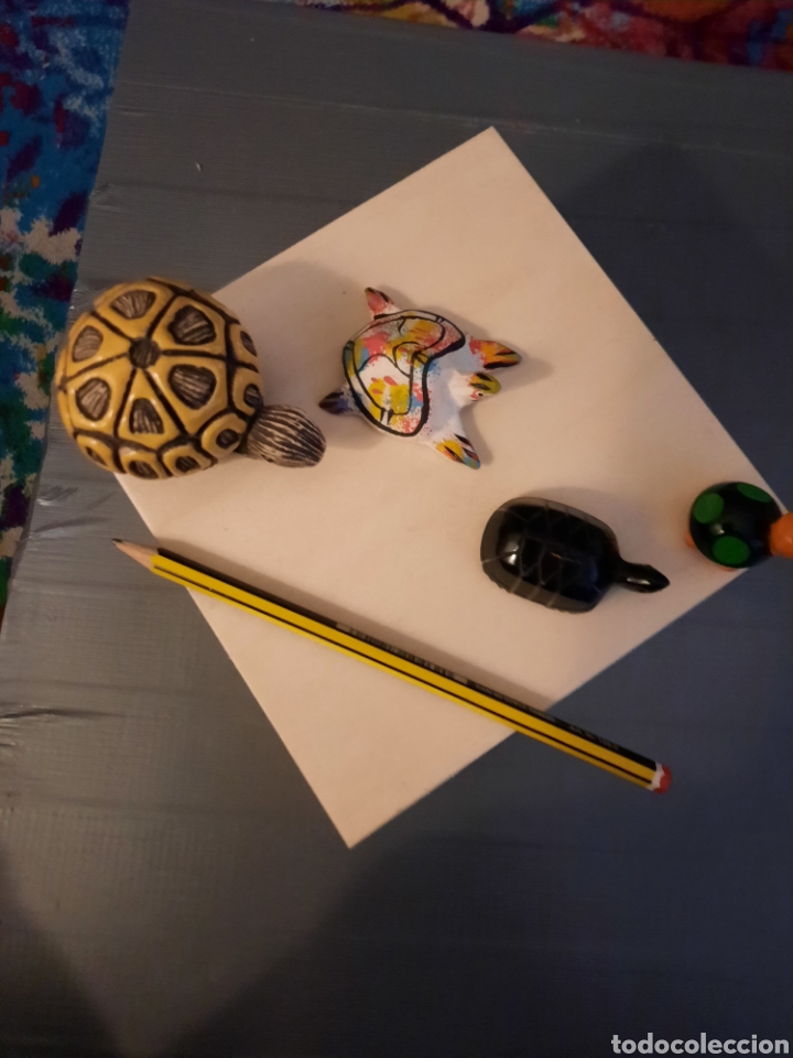 Vintage: Lote de 4 tortuguitas de diversos materiales.