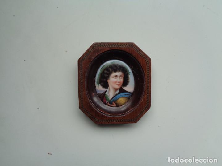 Vintage: MINIATURA PINTADA A MANO SOBRE PORCELANA