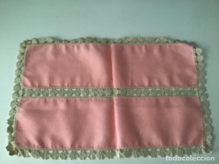 Vintage: PEQUE&Ntilde;O PA&Ntilde;ITO ROSA CON ENCAJE BEIG - Foto 1