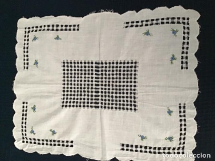 Vintage: PEQUE&Ntilde;O PA&Ntilde;ITO BORDADO A MANO - Foto 1