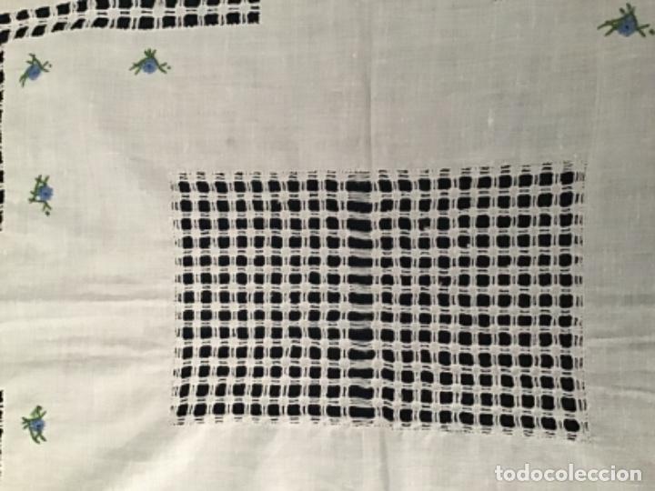 Vintage: PEQUE&Ntilde;O PA&Ntilde;ITO BORDADO A MANO - Foto 3