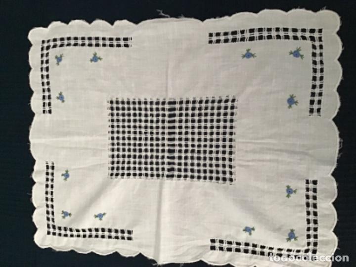 Vintage: PEQUE&Ntilde;O PA&Ntilde;ITO BORDADO A MANO - Foto 4