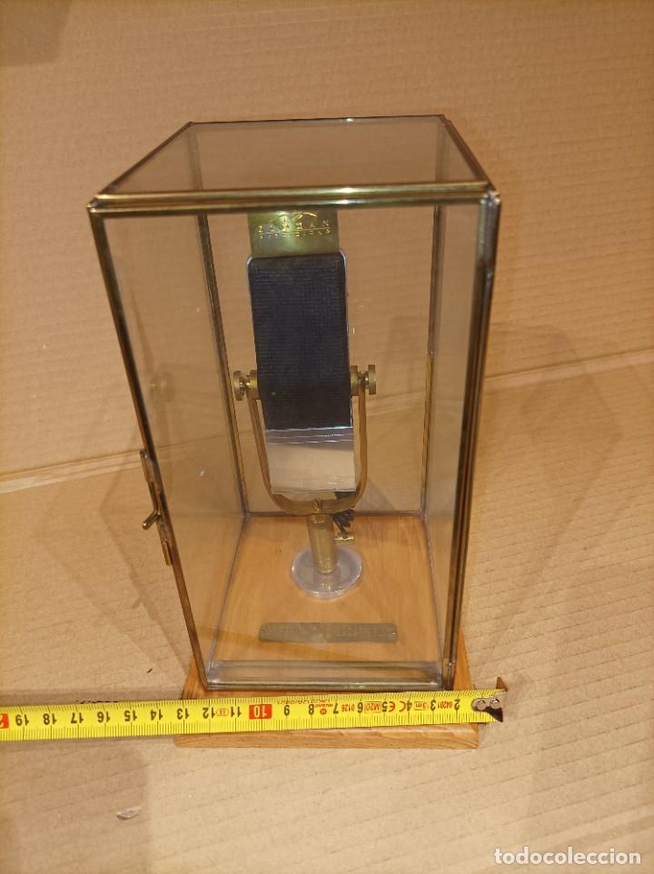 Vintage: Micr&oacute;fono antiguo especie de trofeo. - Foto 4