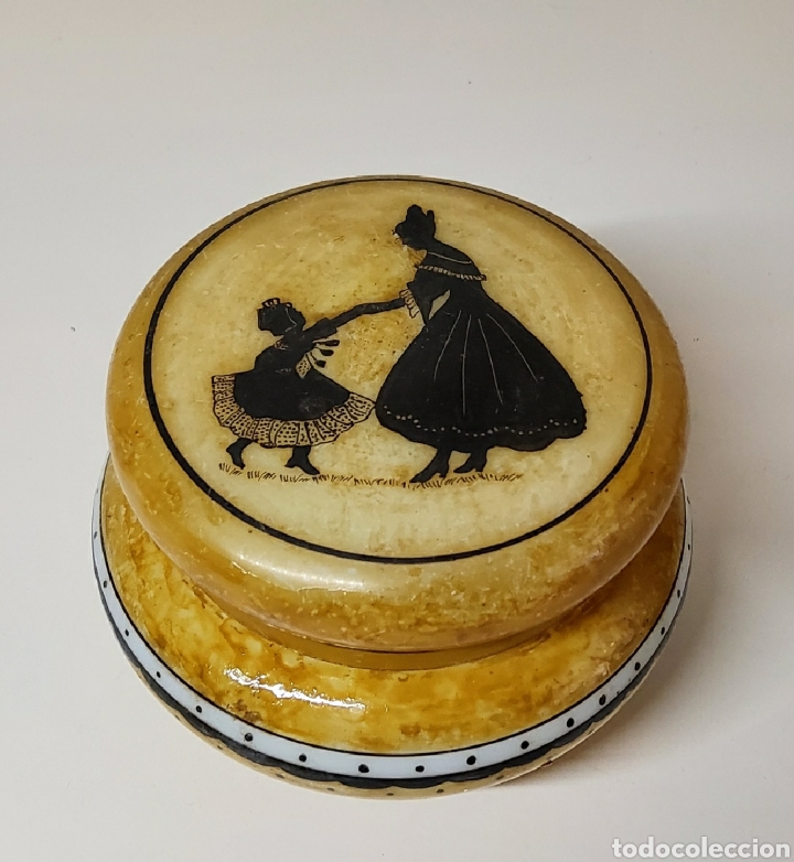 Vintage: Antigua y bella caja de opalina pintada a mano. - Foto 1