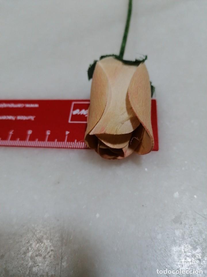 Vintage: C 15 - Tres rosas de madera. - Foto 4