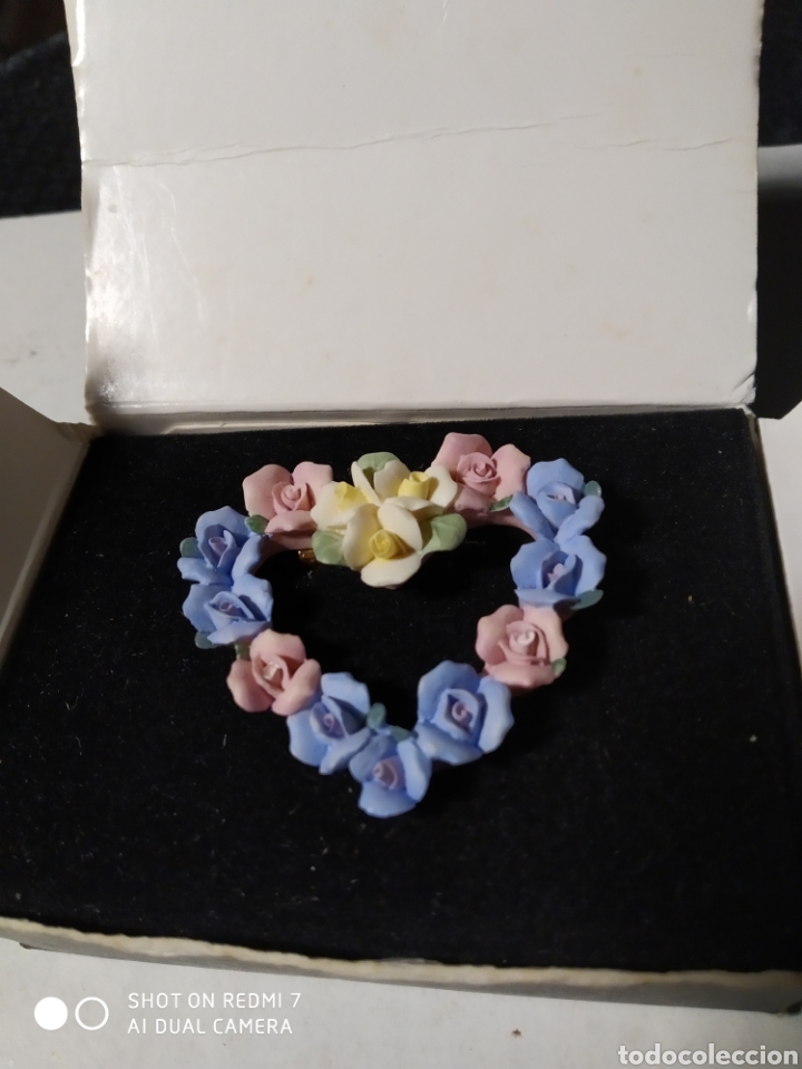 Vintage: Broche Coraz&oacute;n Flores Avon - Foto 1