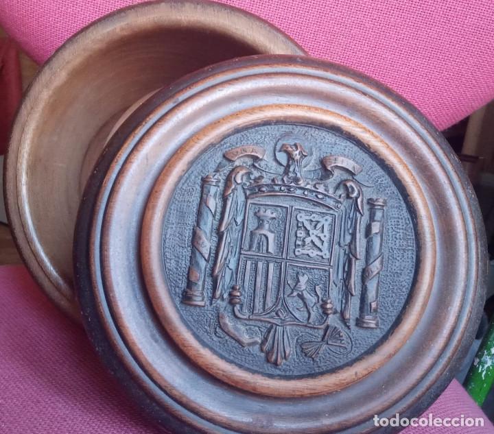 Vintage: Joyero madera escudo yugo y flecchas - Foto 3