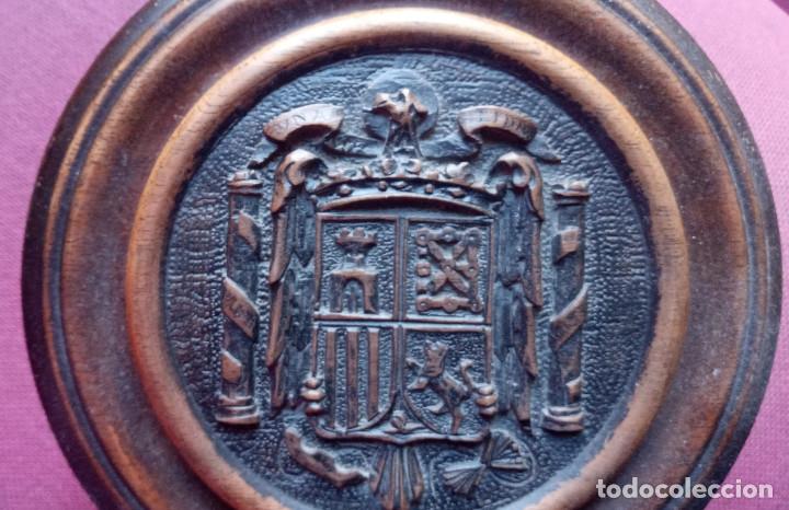 Vintage: Joyero madera escudo yugo y flecchas - Foto 4