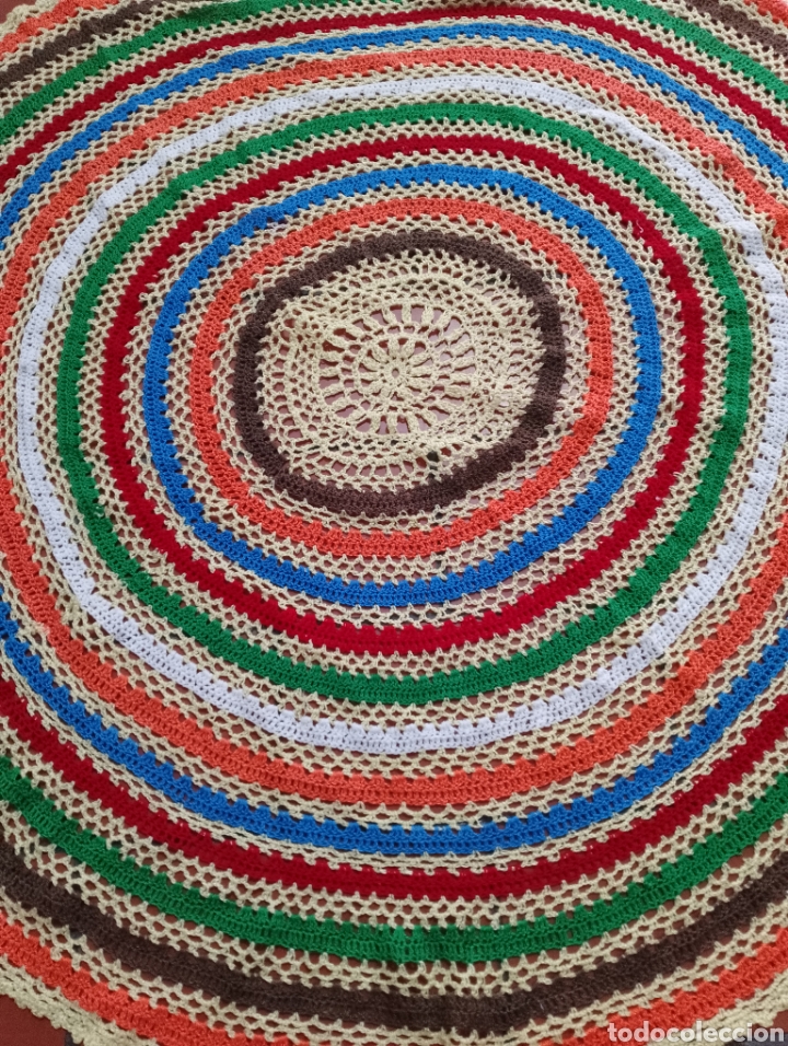 Vintage: Tapete de colores vintage de mesa camilla 1,10 cms de di&aacute;metro