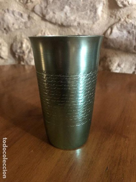 Vintage: VASO DE METAL, ALUMINIO COLOR VERDE
