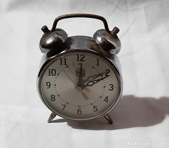 Vintage: Antiguo reloj de sobremesa - Foto 1