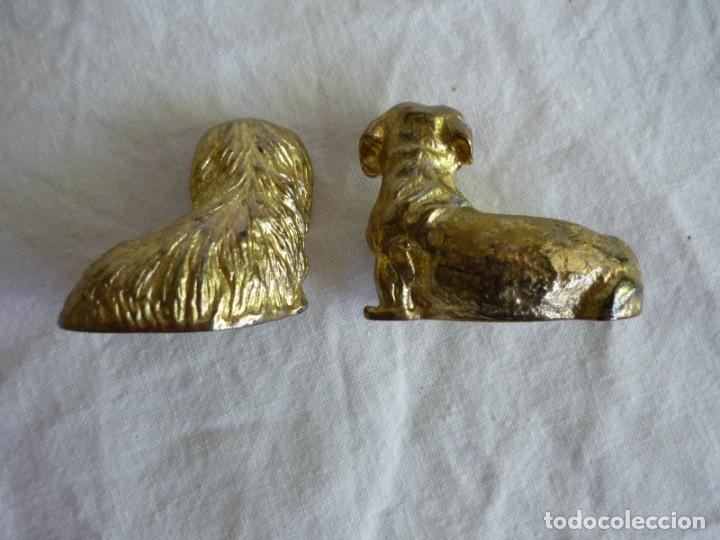 Vintage: 8 figuras de perros en plomo dorado - Foto 10