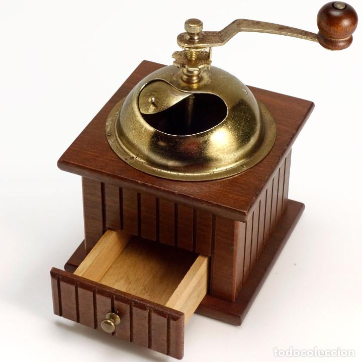 Vintage: MOLINILLO DE MADERA GRANDE DE CAF&Eacute;. FUNCIONA. IDEAL COLECCI&Oacute;N - Foto 2
