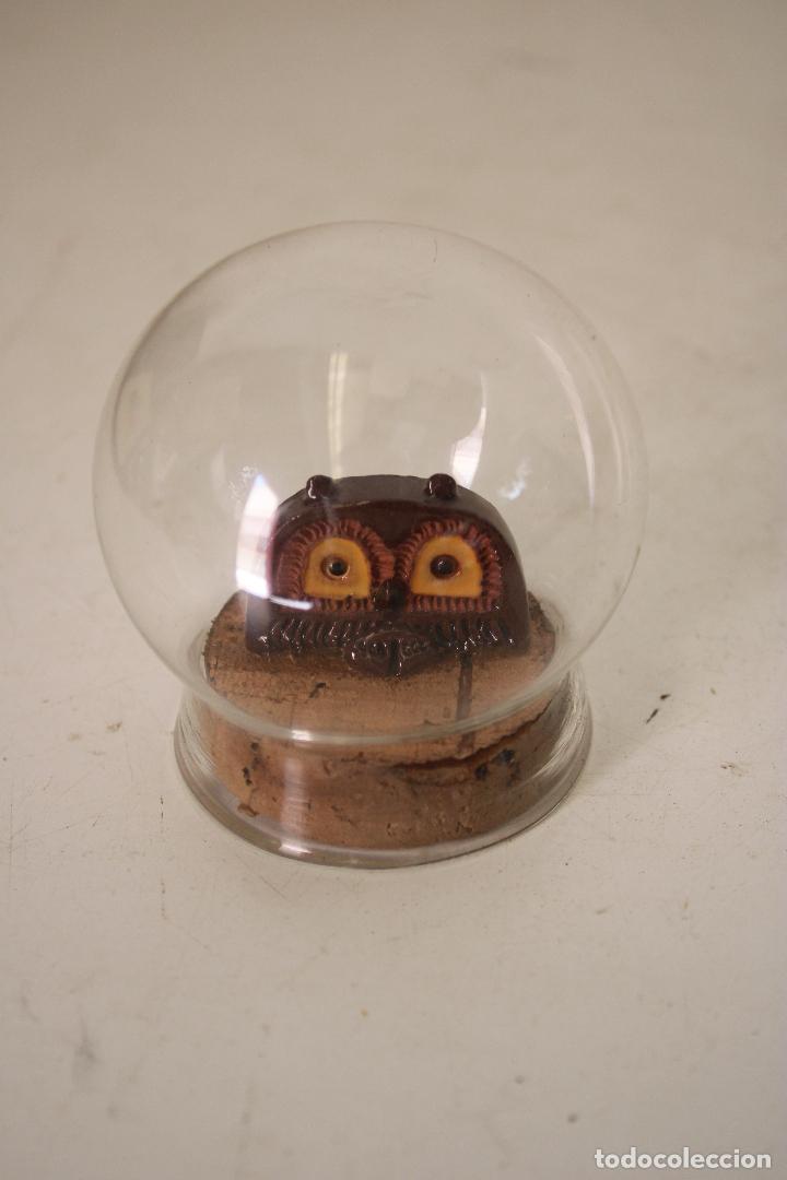 Vintage: buho en bola de cristal