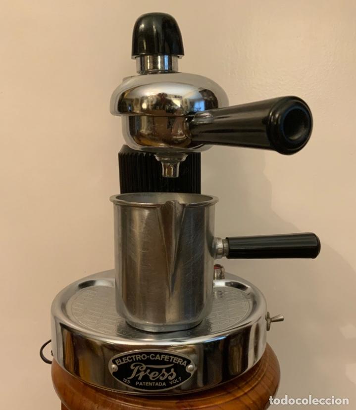 Vintage: ELECTRO CAFETERA PRESS 125V A&Ntilde;OS 50 - Foto 3