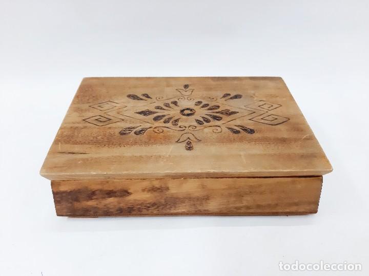 Vintage: Caja de pirograbado de madera vintage(1.4)