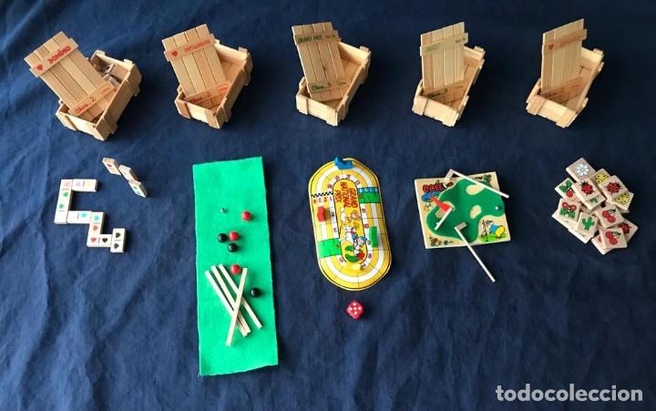 Vintage: GRUPO DE 5 DE ORIGINALES MINI JUEGOS DE MESA EN CAJ&Oacute;N DE MADERA. CHICS 3. A ESTRENAR