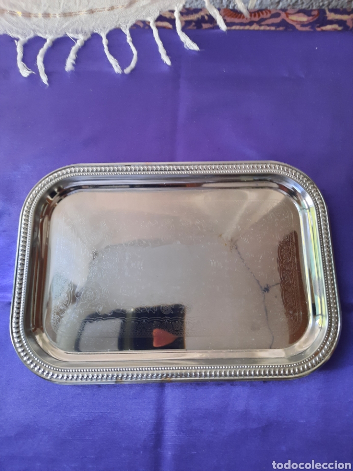 Vintage: Bandeja de metal plateado o alpaca.