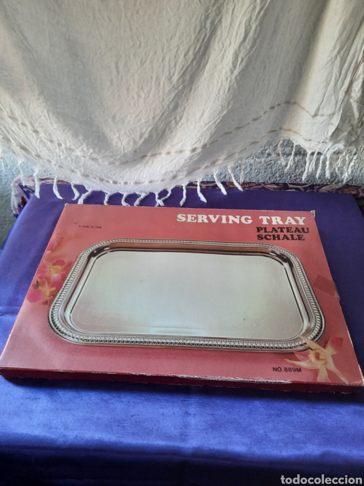 Vintage: Bandeja de metal plateado o alpaca.