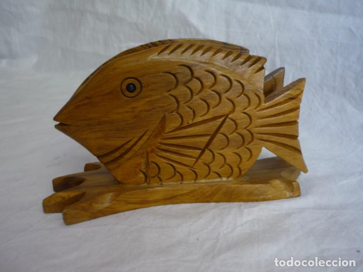 Vintage: Servilletero en forma de pez tallado en madera - Foto 3