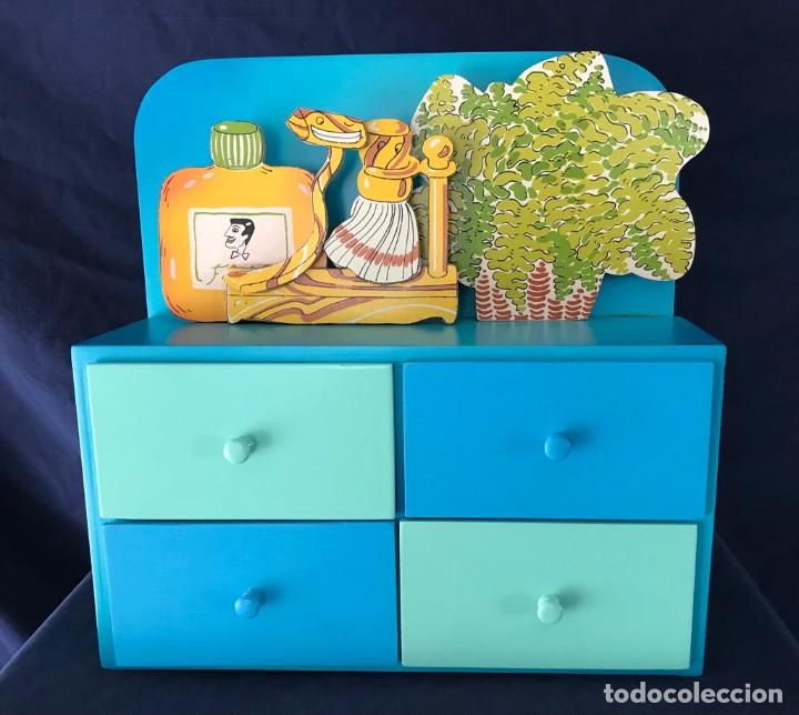 Vintage: CAJONERA DECORADA DE PARED CON ESTANTE EN TONOS PASTEL. MADERA. A ESTRENAR