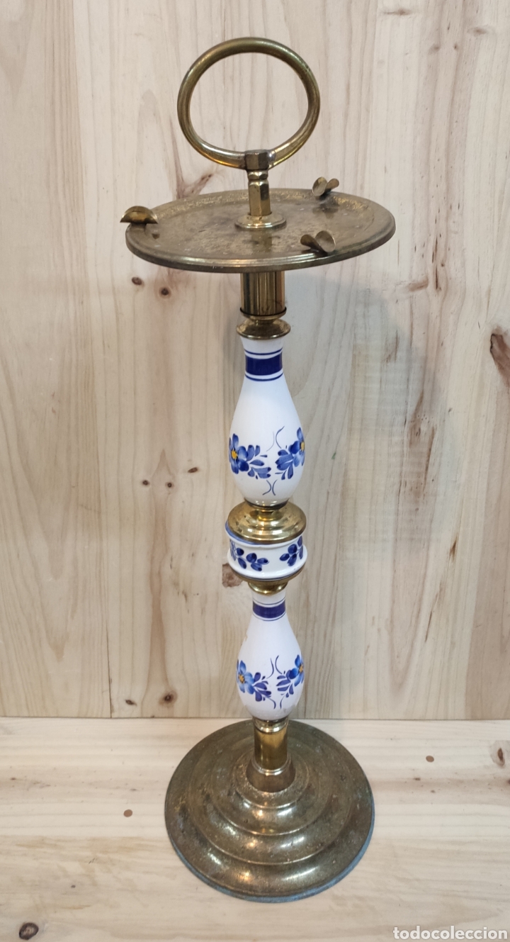 Vintage: ANTIGUO CENICERO DE PIE FABRICADO EN LAT&Oacute;N Y CERAMICA - PORCELANA NUEVO A ESTRENAR